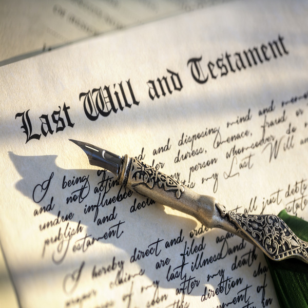 Last Will and testament with fountain pen on top